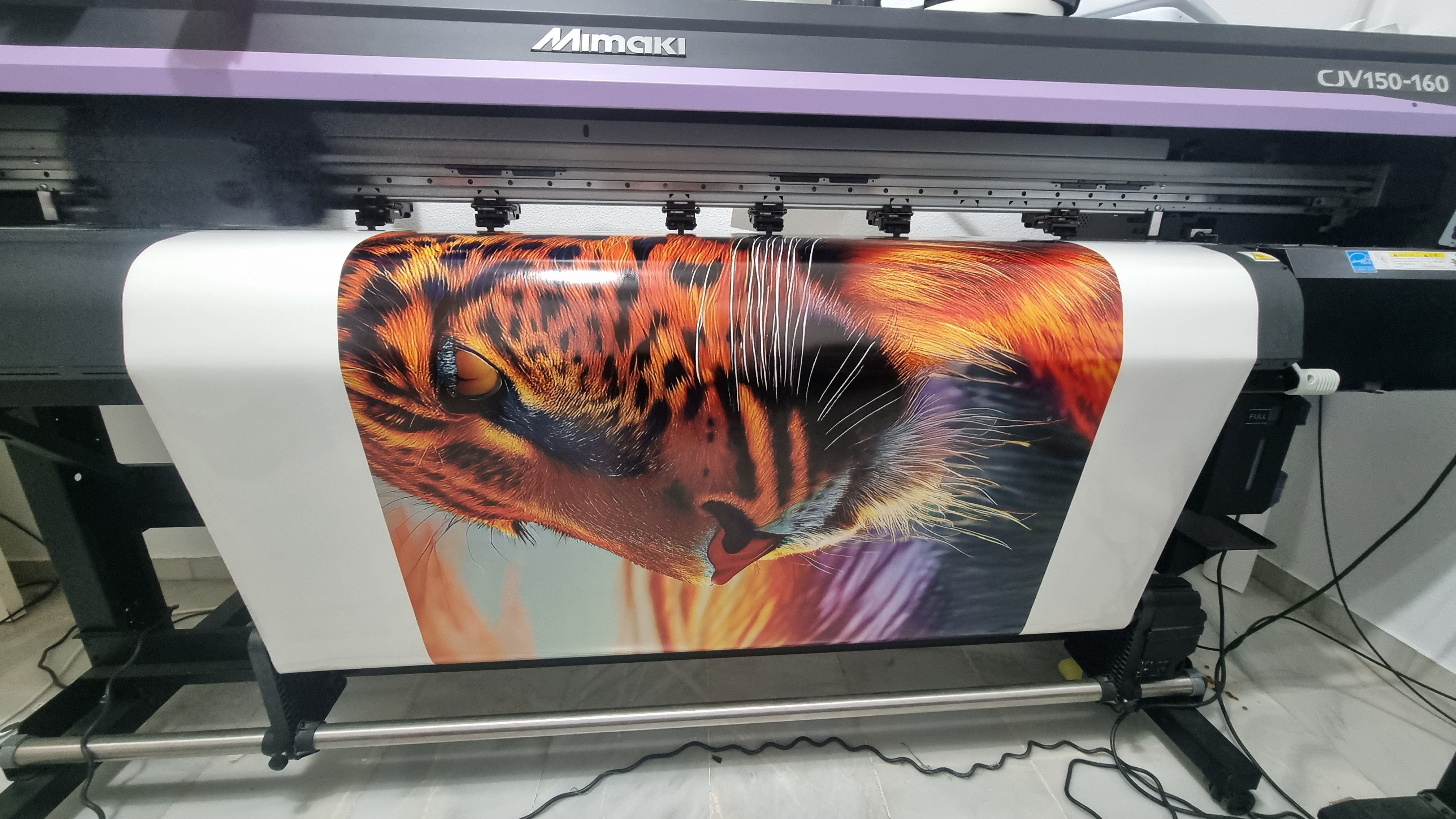 Impresión digital de gran formato en lona publicitaria